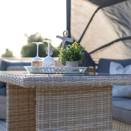Lieblingsplatz Parey - Schwimmendes Living Luxboot酒店 外观 照片