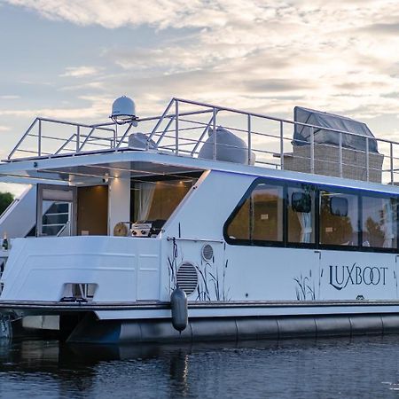 Lieblingsplatz Parey - Schwimmendes Living Luxboot酒店 外观 照片